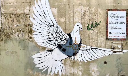 Peace_dove_by_Banksy_in_Bethlehem